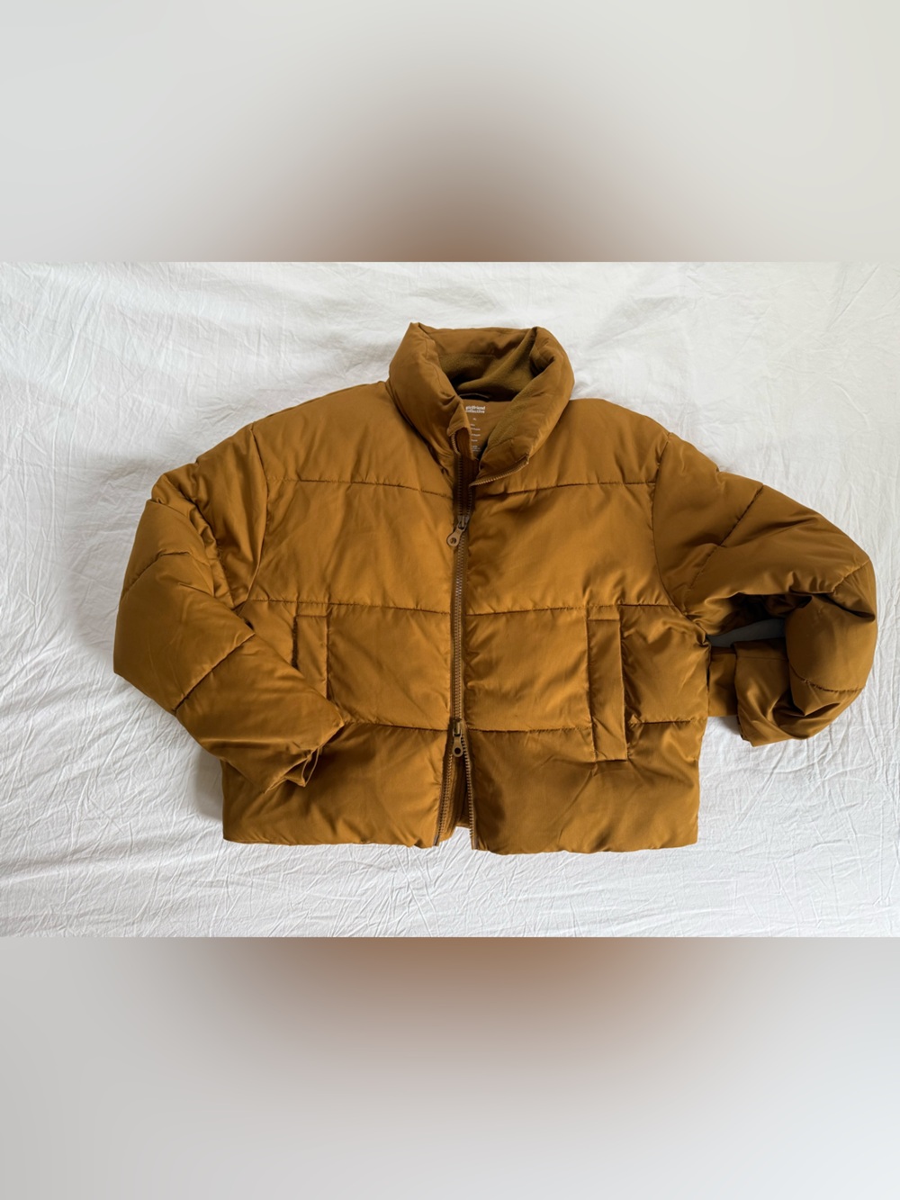 GIRLFRIEND COLLECTIVE | Women’s XL Cropped Puffer Jacket in Mustard Brown